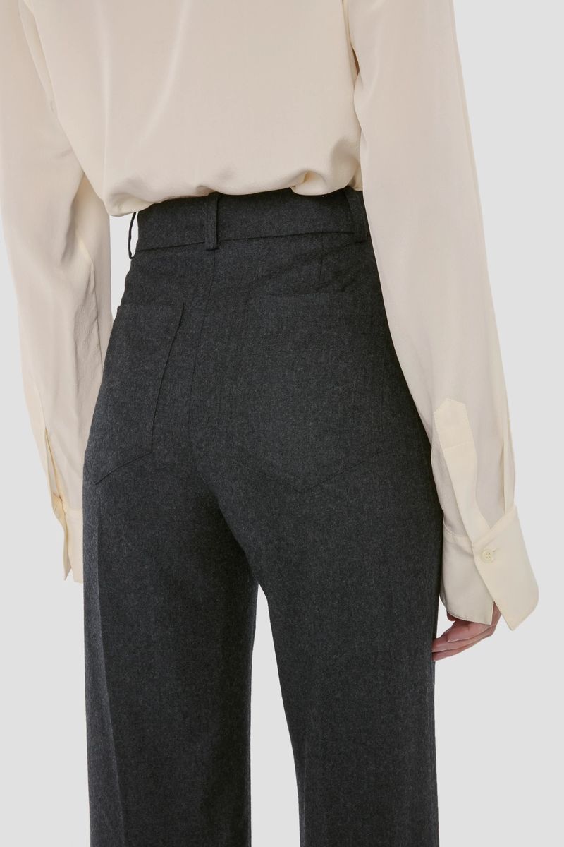 Maßgeschneiderte Wollhose mit weitem Bein