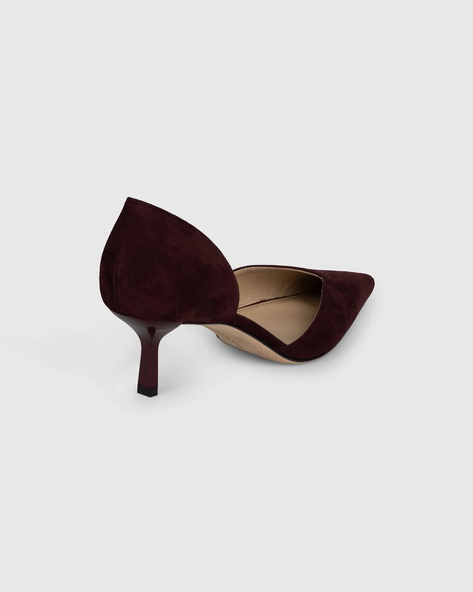 Elegante D'Orsay-Pumps mit spitzer Kappe