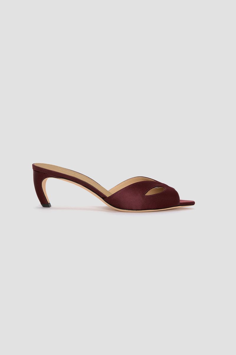 Satin-Mules mit Masken-Ausschnitt