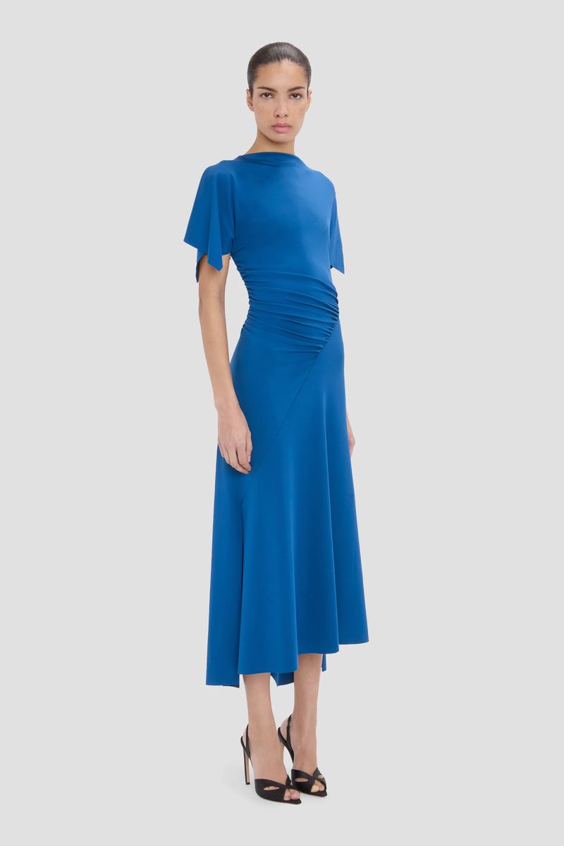 Asymmetrisches Midikleid mit Raffung