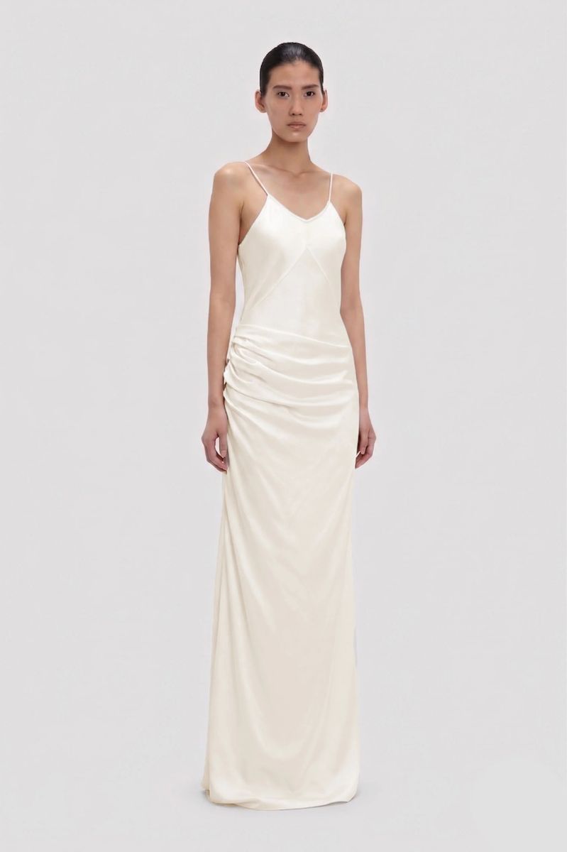 Elegante drapierte Satin-Abendrobe
