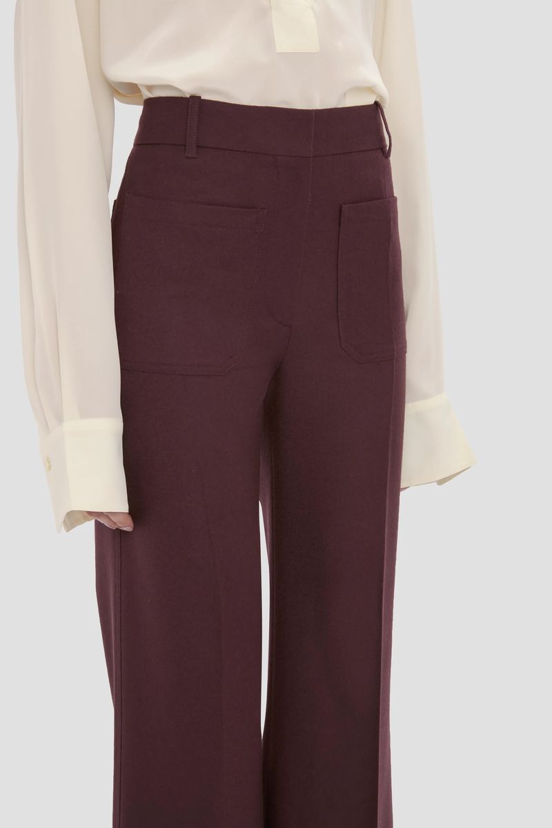 Taillierte Hose mit weitem Bein