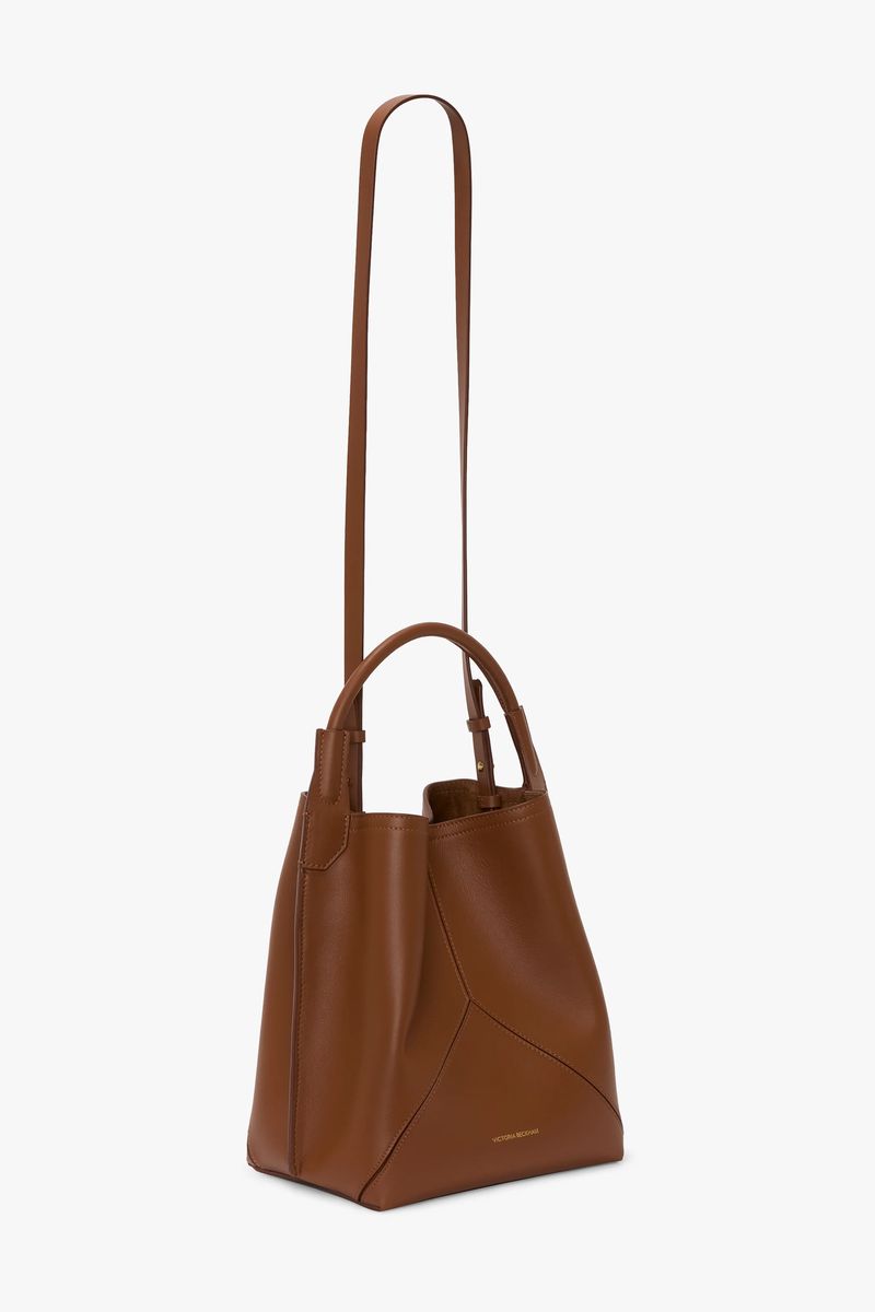 Minimalistische Beuteltasche aus weichem Leder