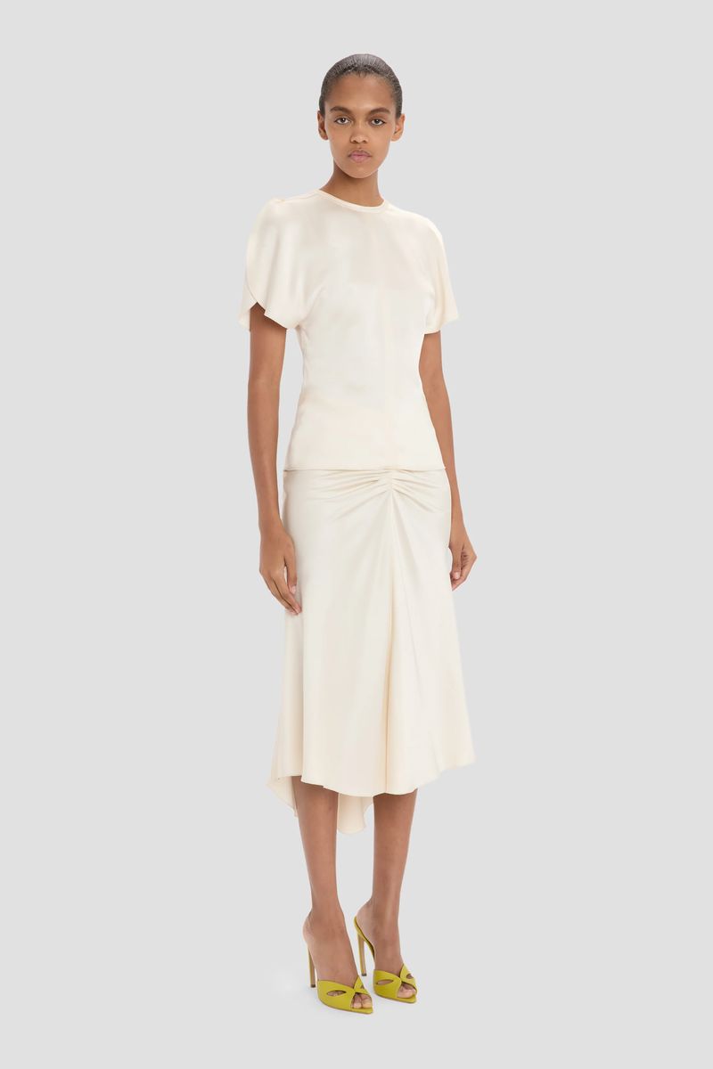 Eleganter drapierter Satintop