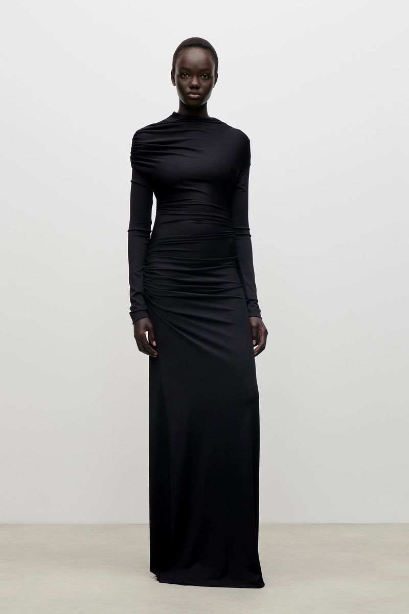 Elegante drapierte bodenlange Abendrobe