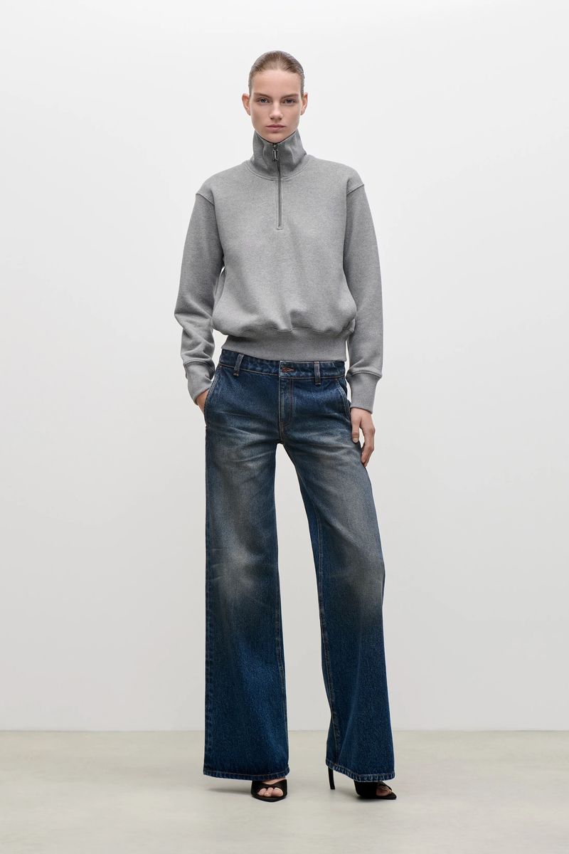 Relaxter Sweatshirt mit Viertelreißverschluss