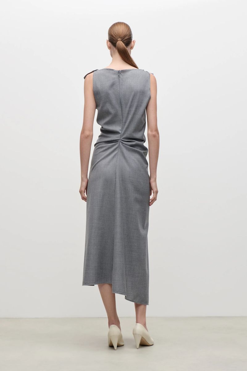 Drapiertes tailliertes Midi-Wollkleid