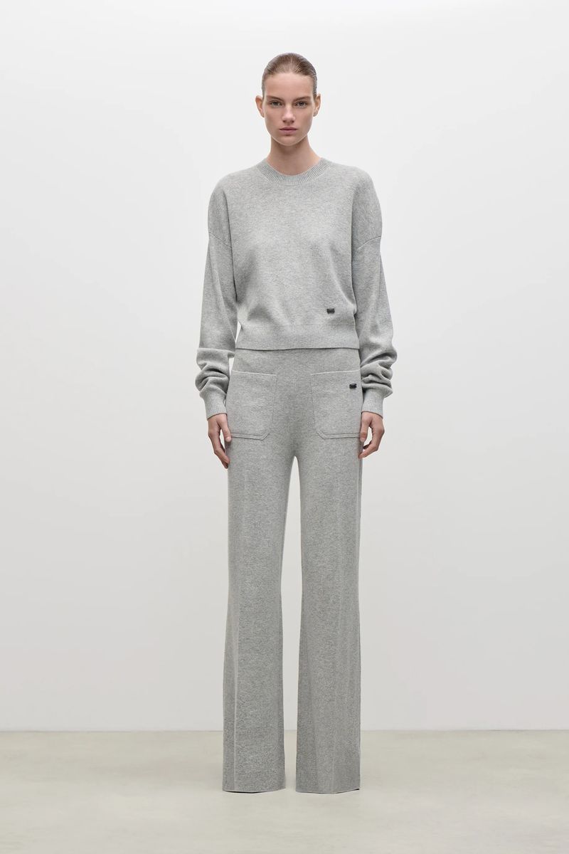 Strickhose mit weitem Bein