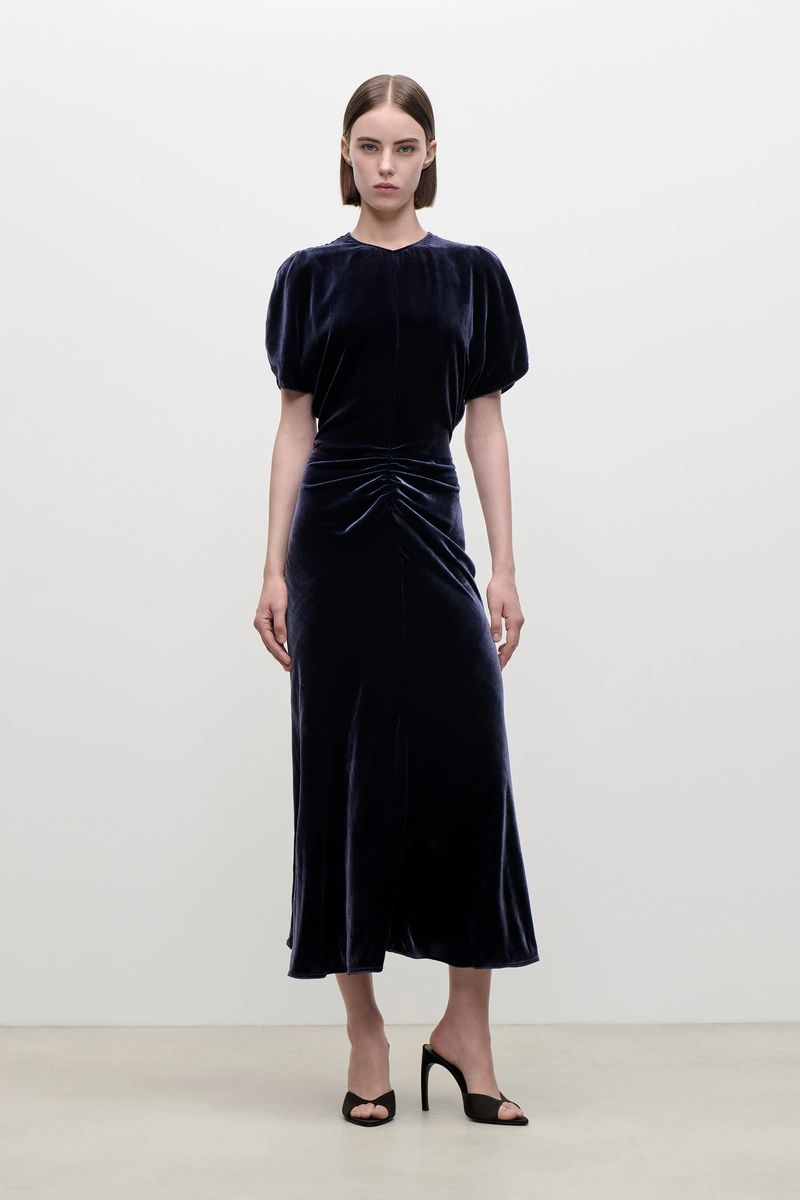 Elegantes Midi-Kleid aus Samt
