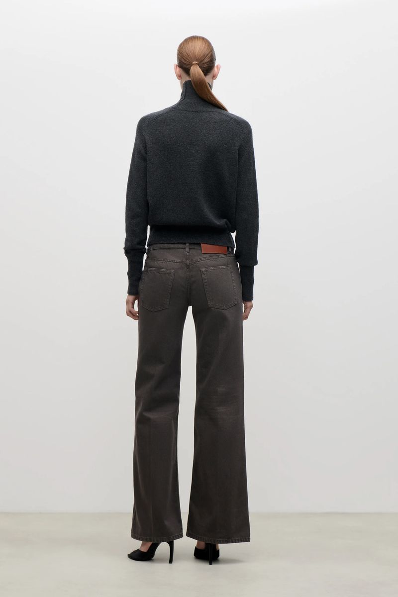 Weit ausgestellte Jeans im Vintage-Look