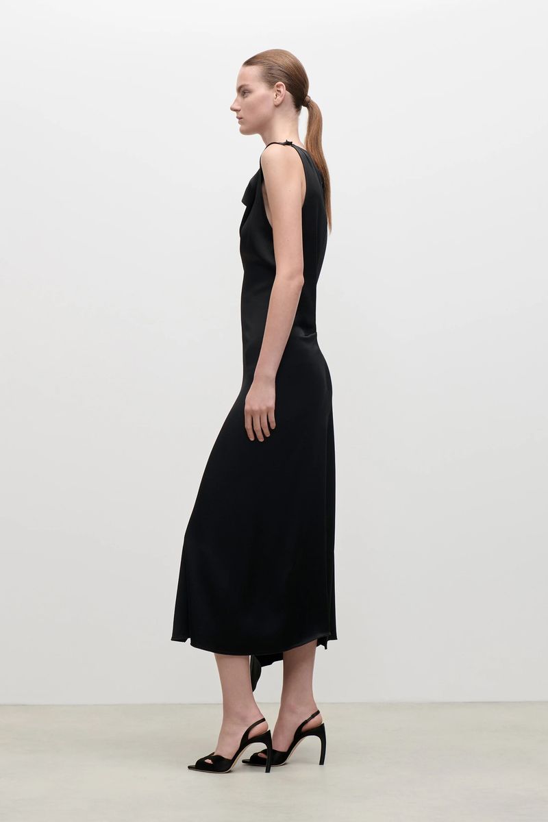 Drapiertes Tailored Midi-Satinkleid