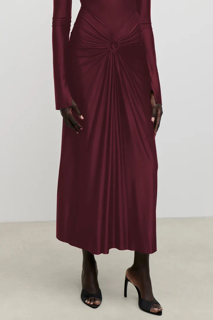 Elegantes Midikleid mit Glanzeffekt