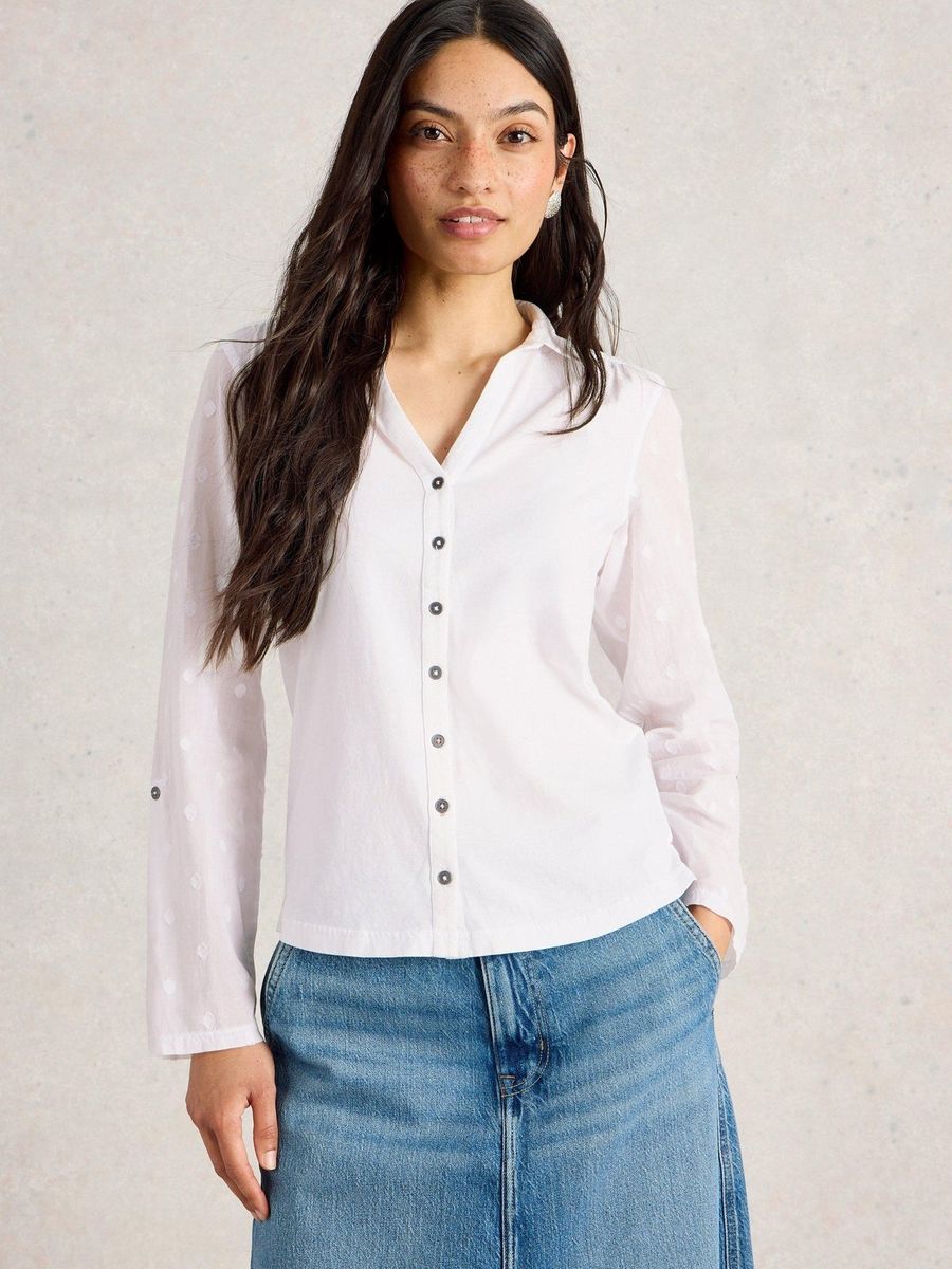 Strukturierte Bluse aus Materialmix