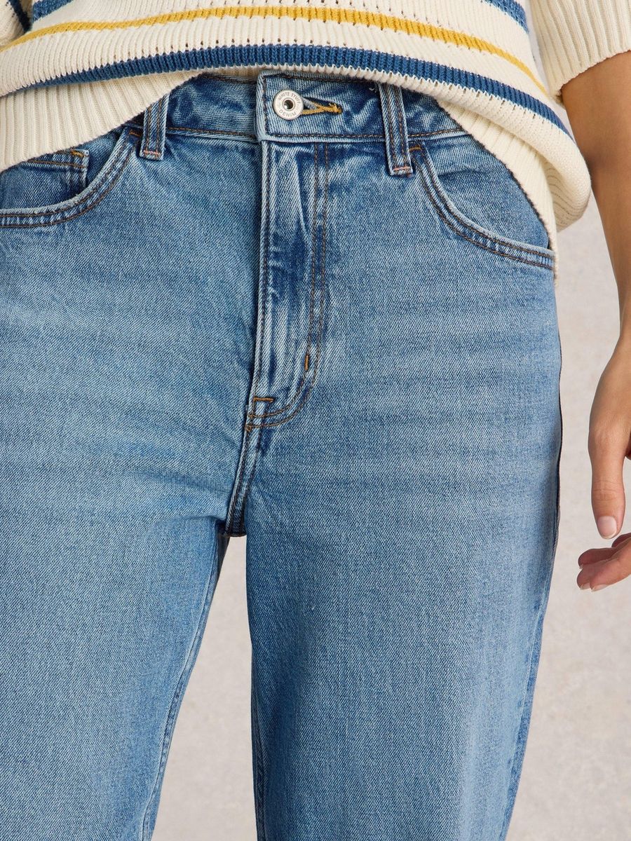 Gekürzte Jeans mit geradem Bein