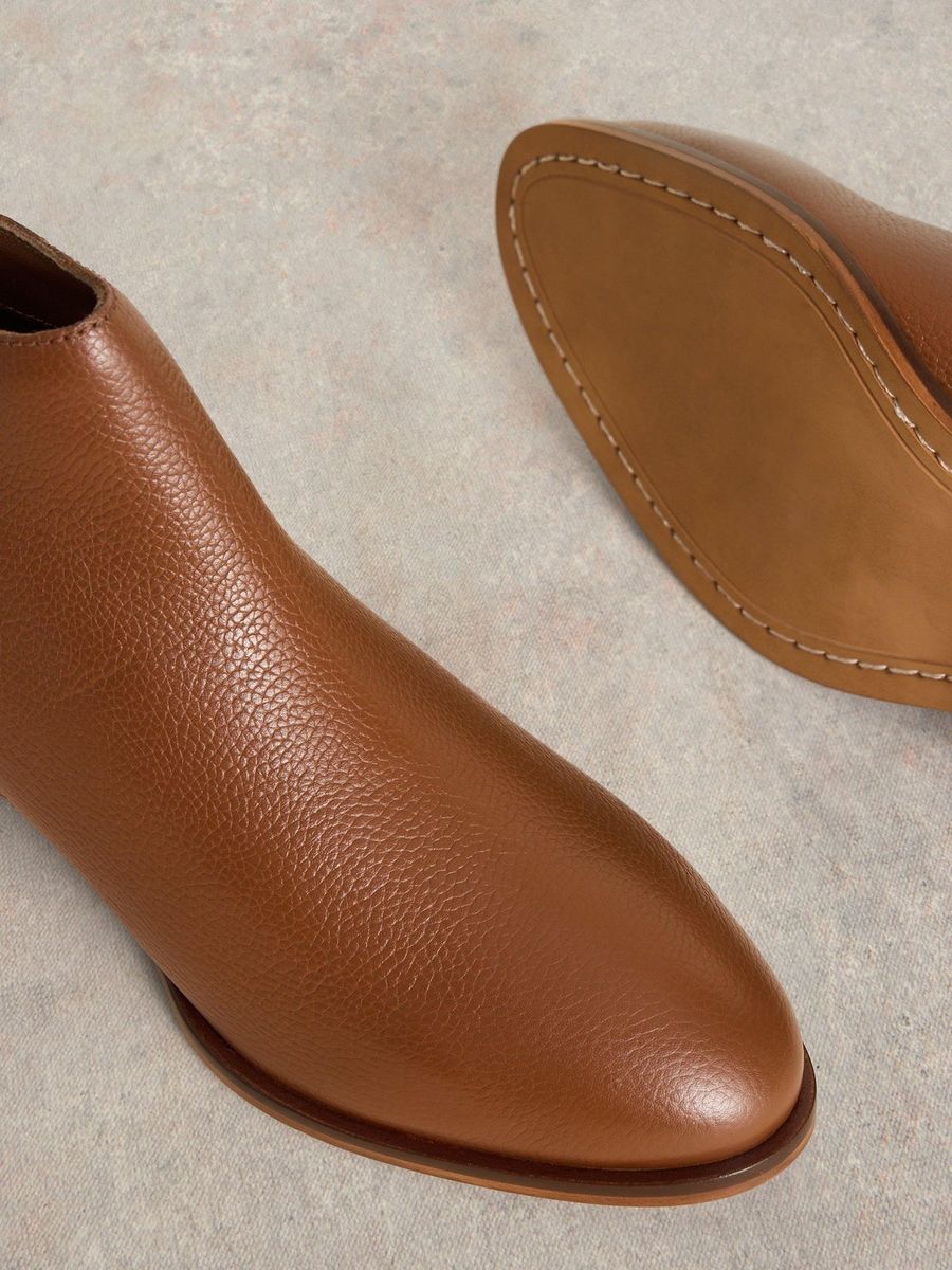 Klassische Lederstiefeletten mit Narbung