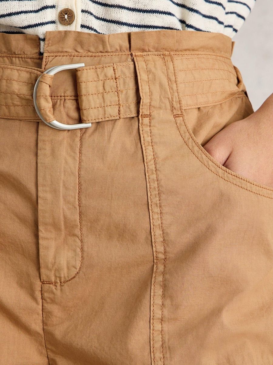 Hoch geschnittene Utility-Shorts aus Bio-Baumwolle