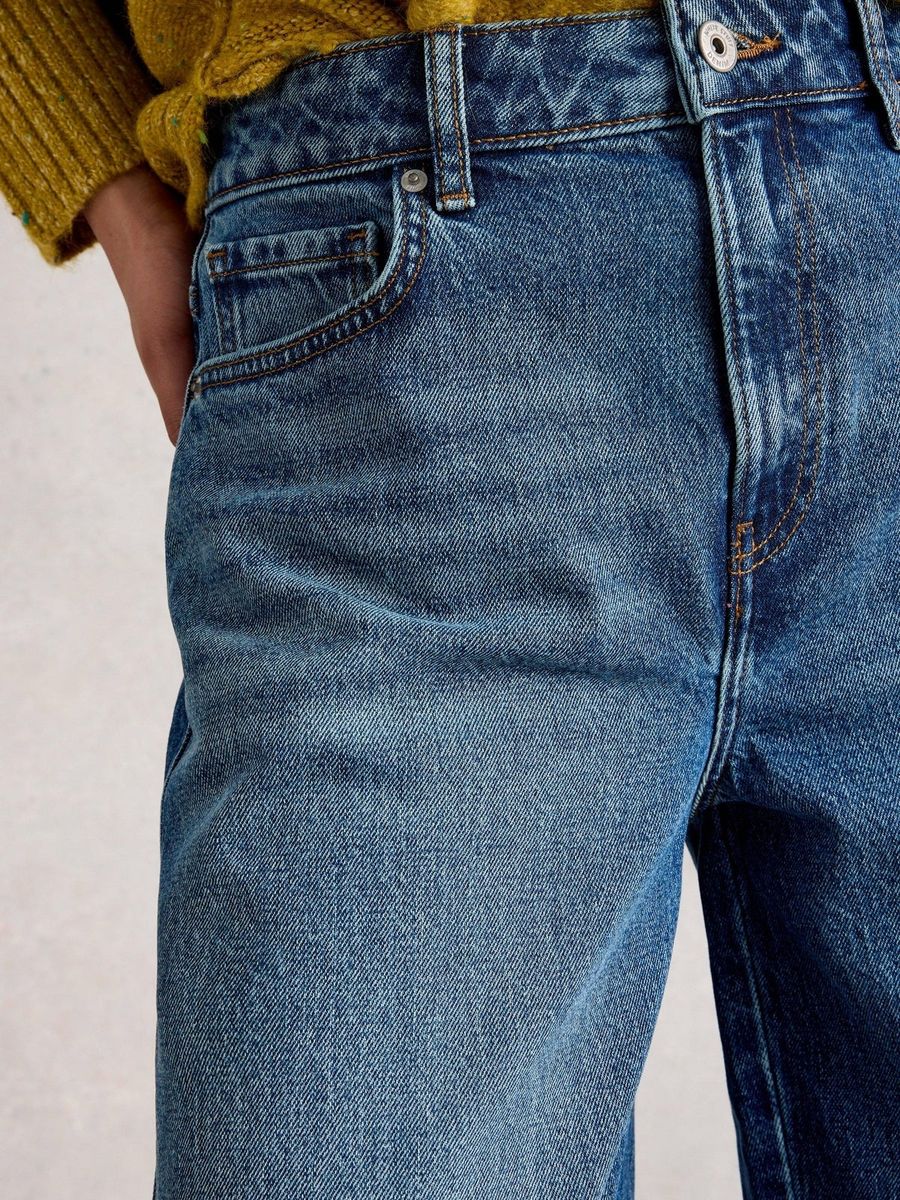 Hochtaillierte Jeans im Barrel-Fit