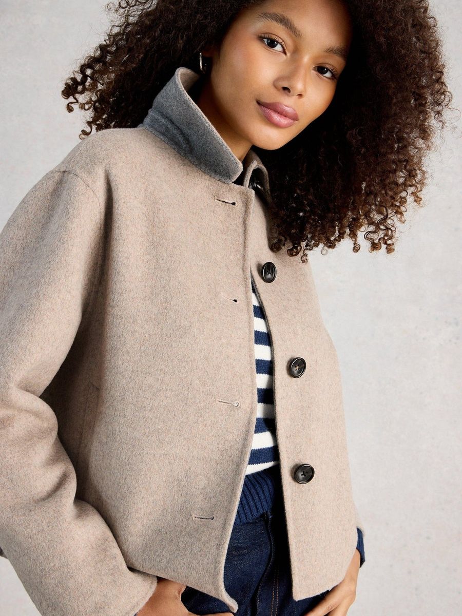 Kurze Jacke aus Wollmischung