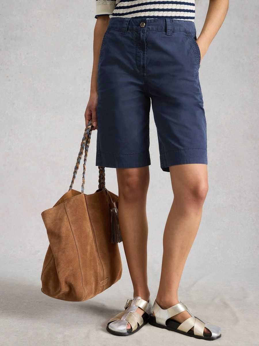 Knielange Chino-Shorts aus Stretch-Baumwolle