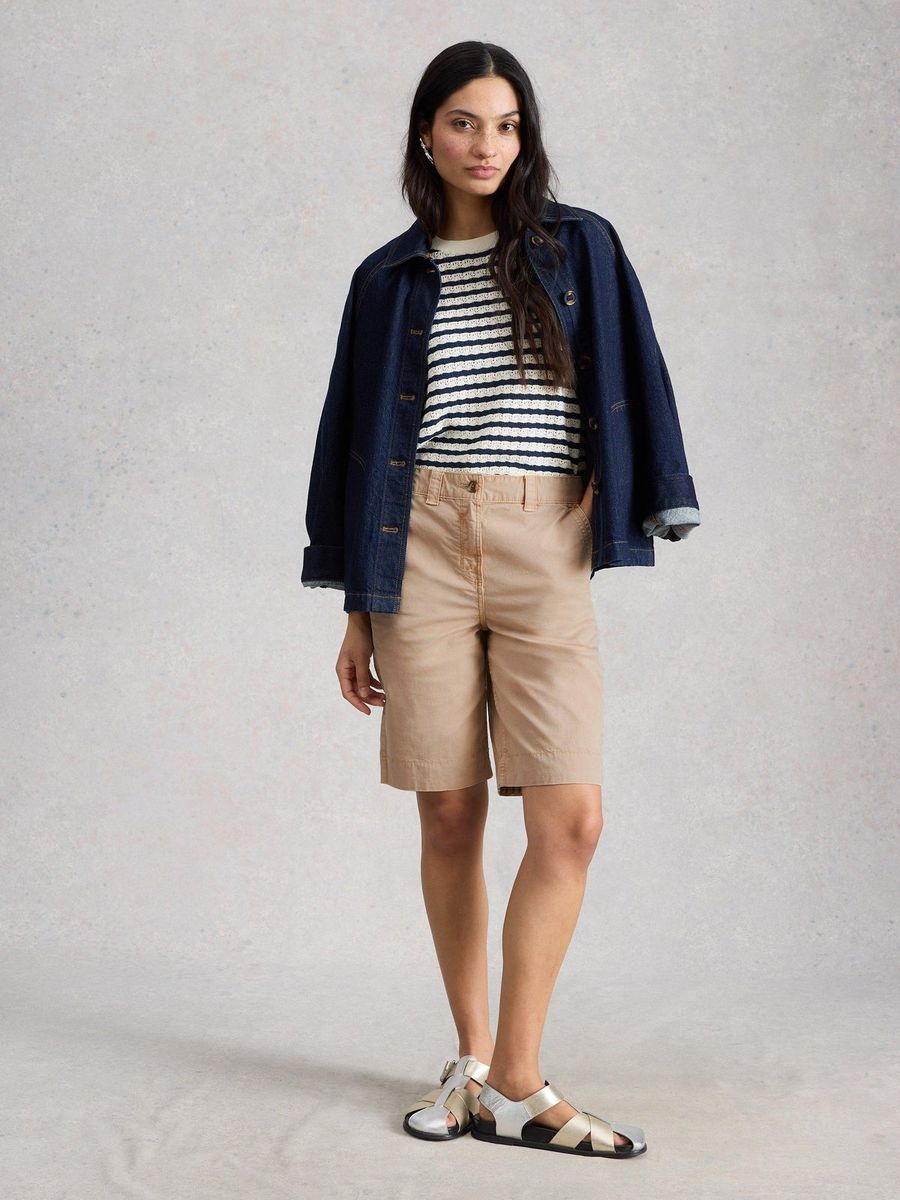 Klassische knielange Chino-Shorts