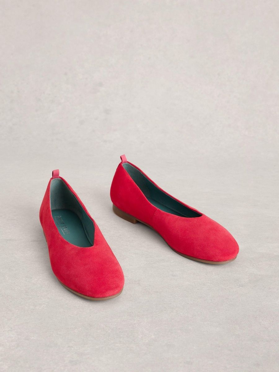 Klassische Wildlederballerinas mit spitzer Kappe