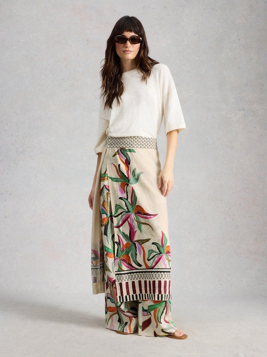 Leinenhose mit tropischem Print und weitem Bein