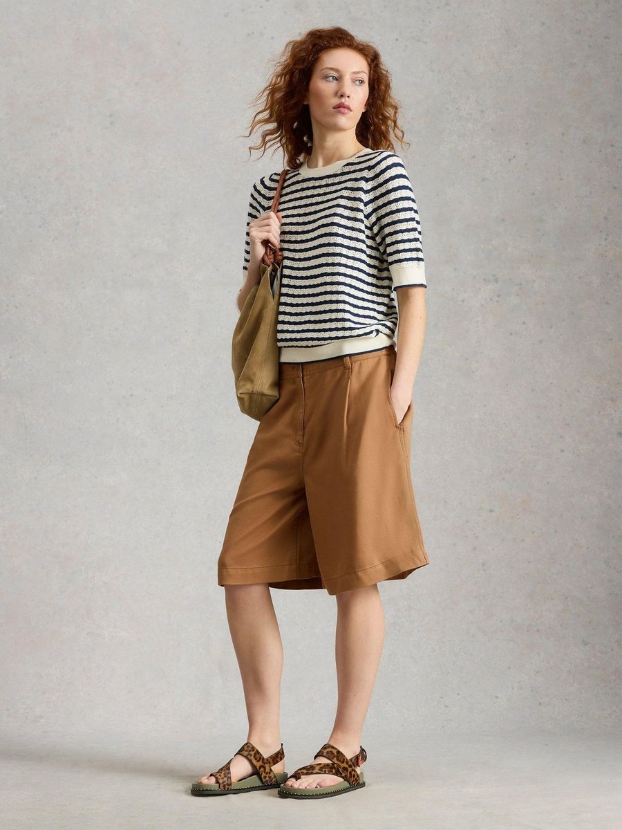 Elegante Bermuda-Shorts mit Bundfalten
