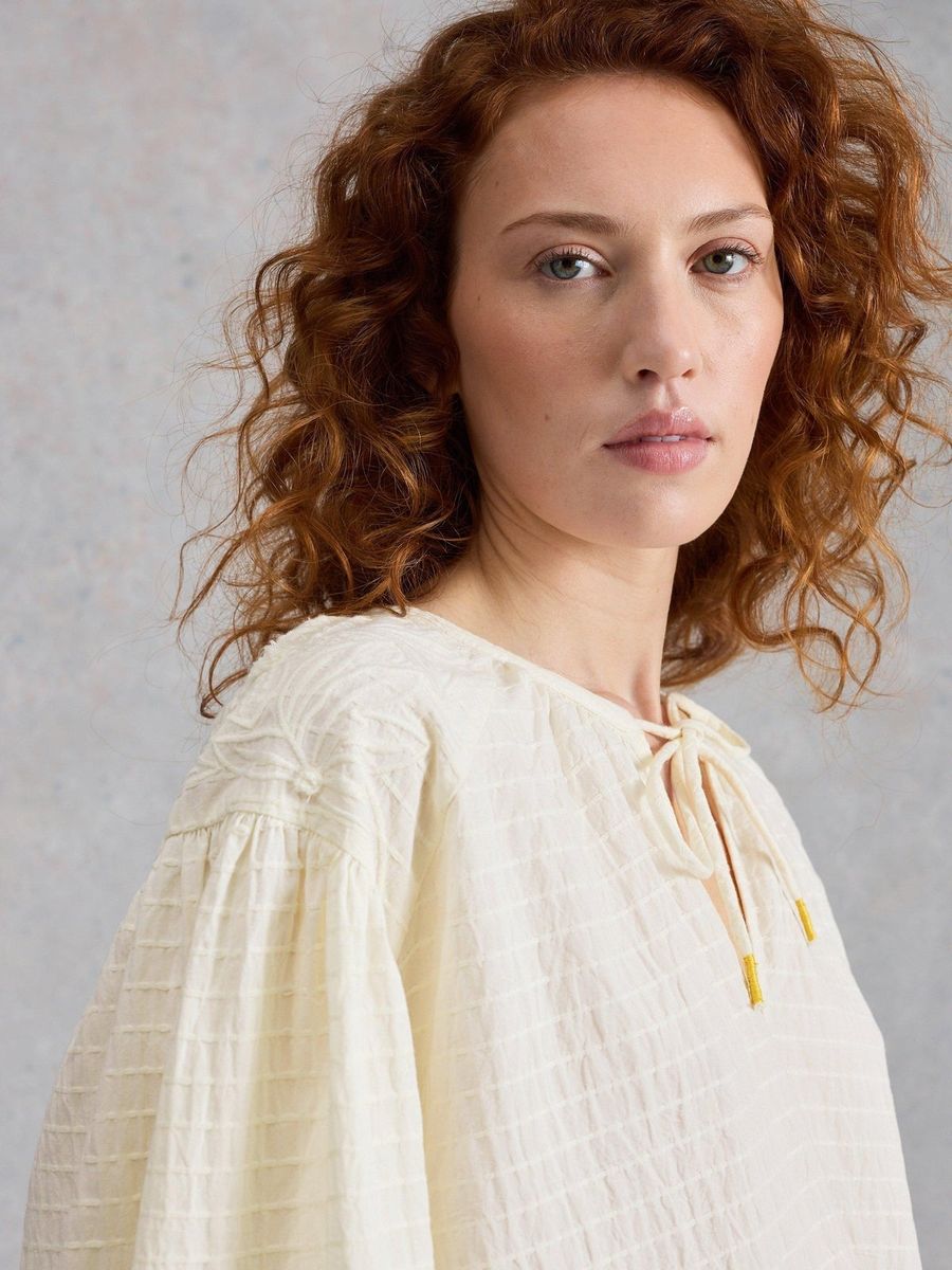 Bestickte Bluse aus Crinkle-Baumwolle