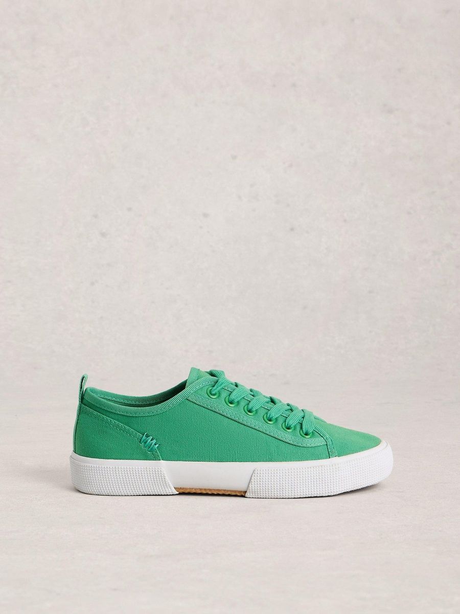 Canvas-Sneaker mit handgestickten Akzenten