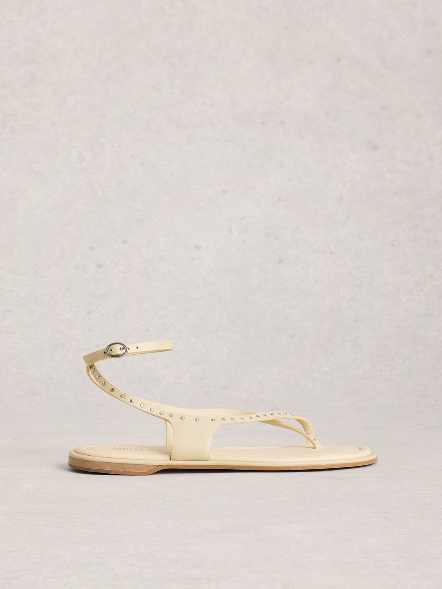 Riemchensandalen mit dezenten Nieten