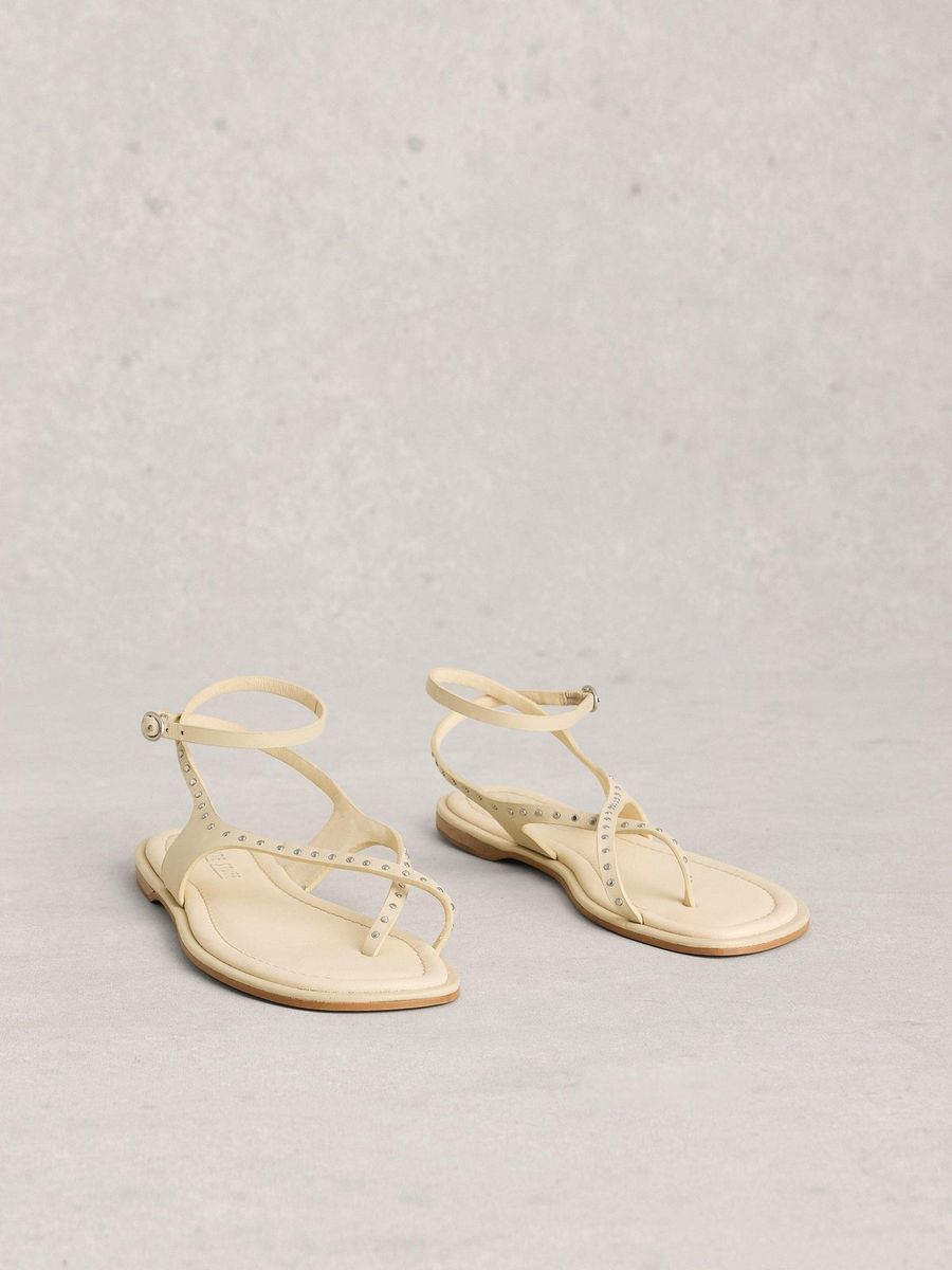 Riemchensandalen mit dezenten Nieten