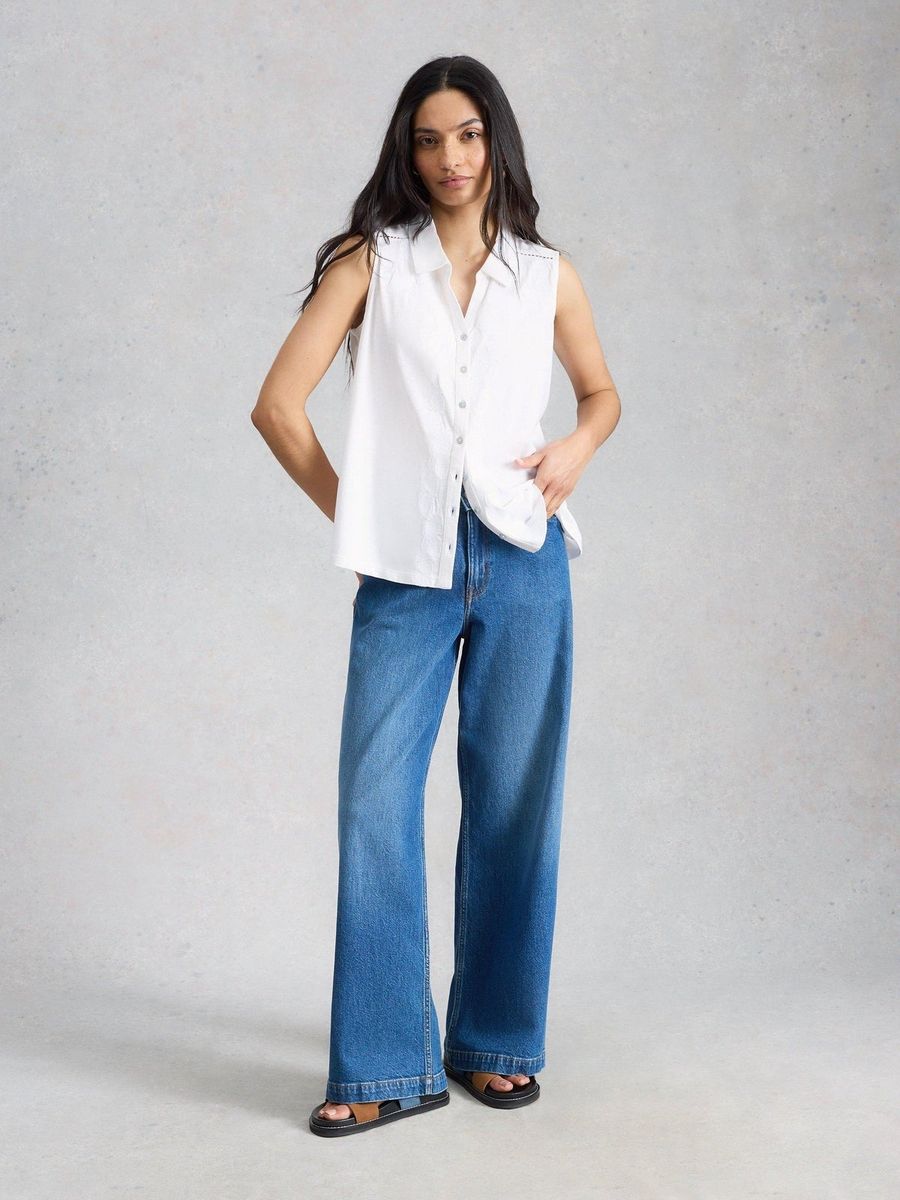 Ärmellose Bluse mit Stickerei