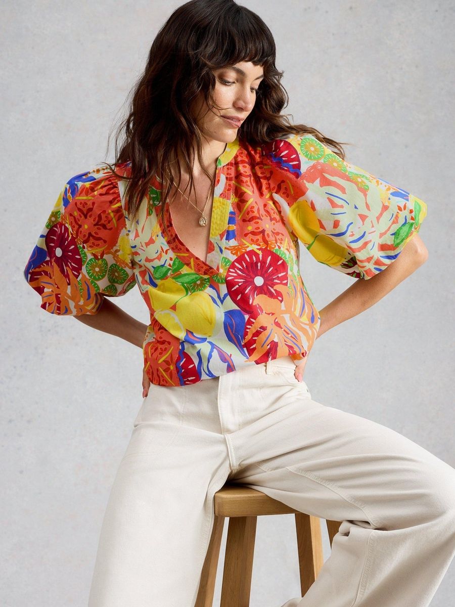 Farbenfrohe Baumwollbluse mit Fruchtprint