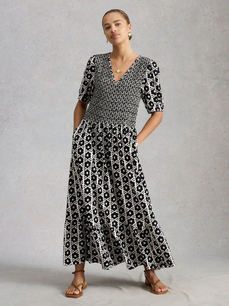 Gesmoktes Maxikleid mit Fliesenmuster