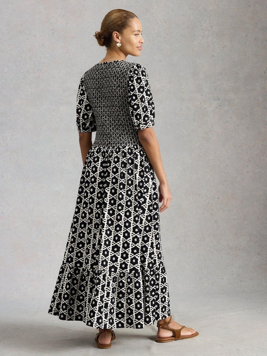 Gesmoktes Maxikleid mit Fliesenmuster