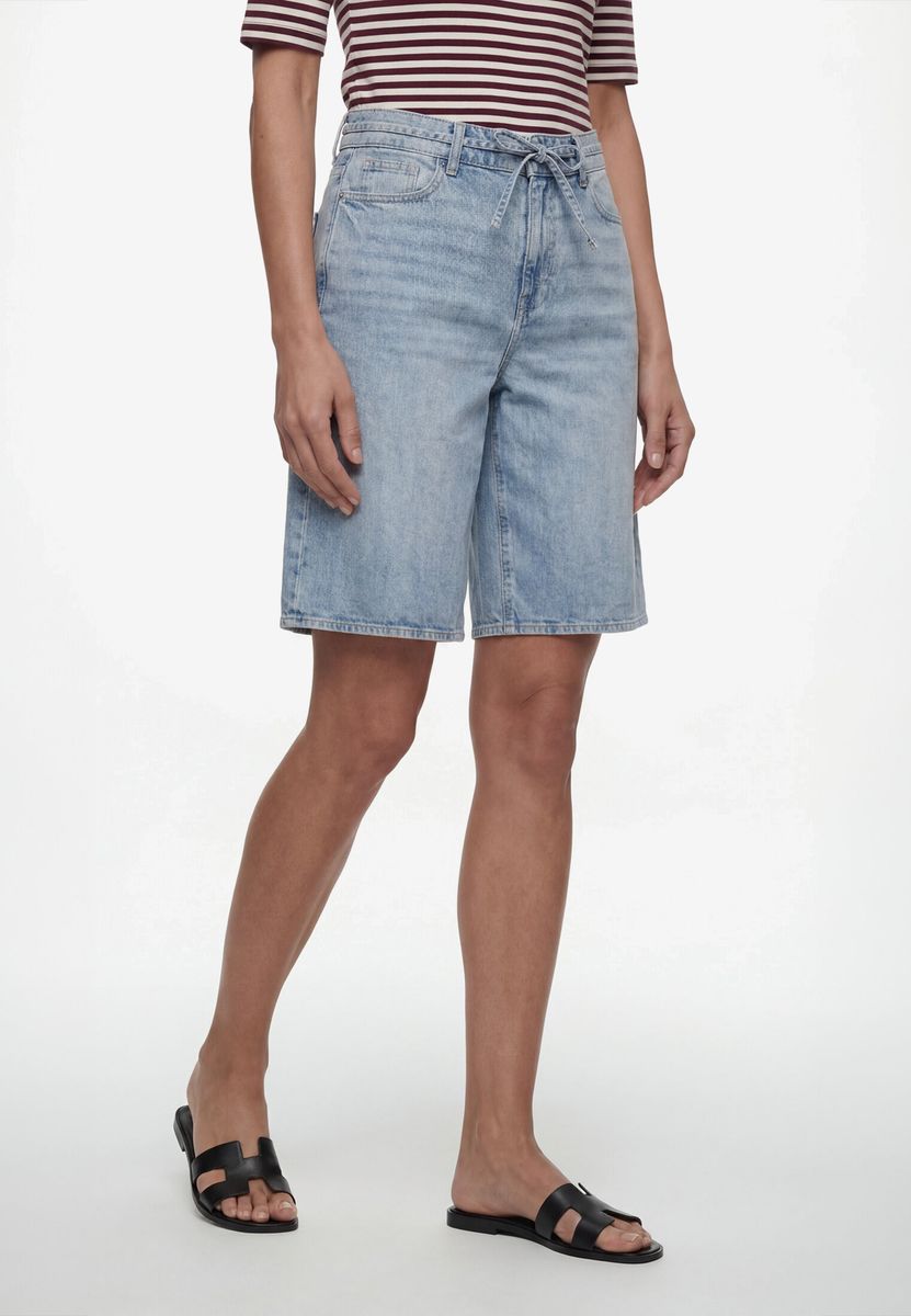 High-Waist Bermuda-Jeansshorts mit Bindeband