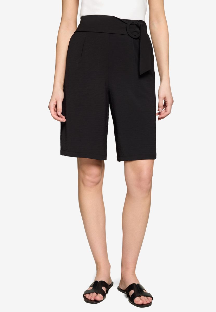 Elegante Bermudashorts mit Gürtel