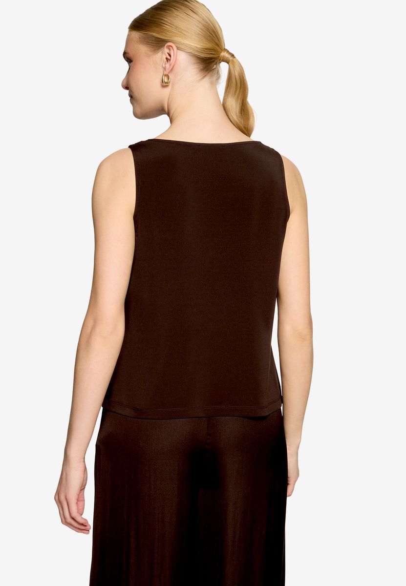 Top mit Wasserfallausschnitt und Metalldetail