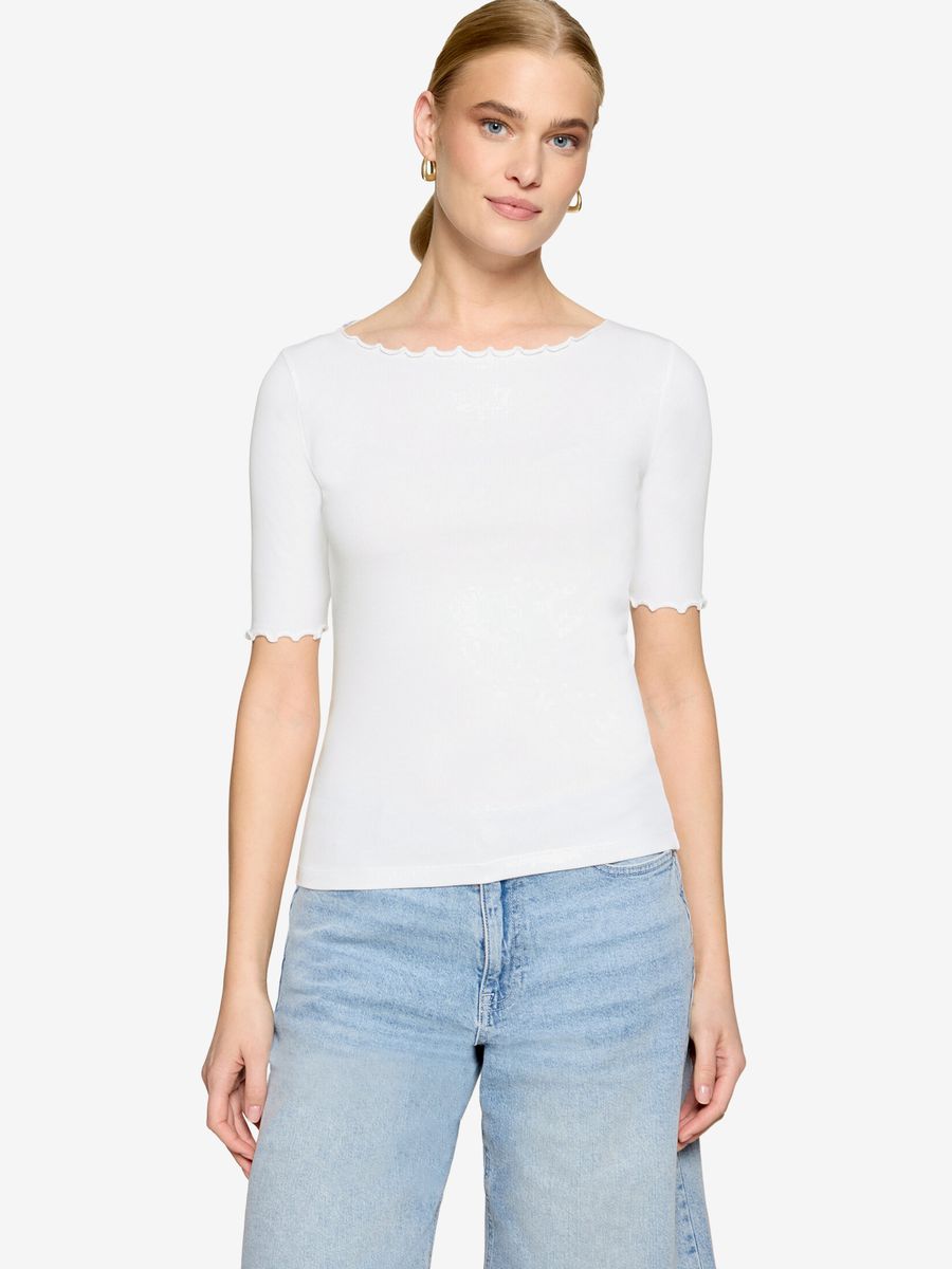 Geripptes U-Boot-Shirt mit Wellensaum