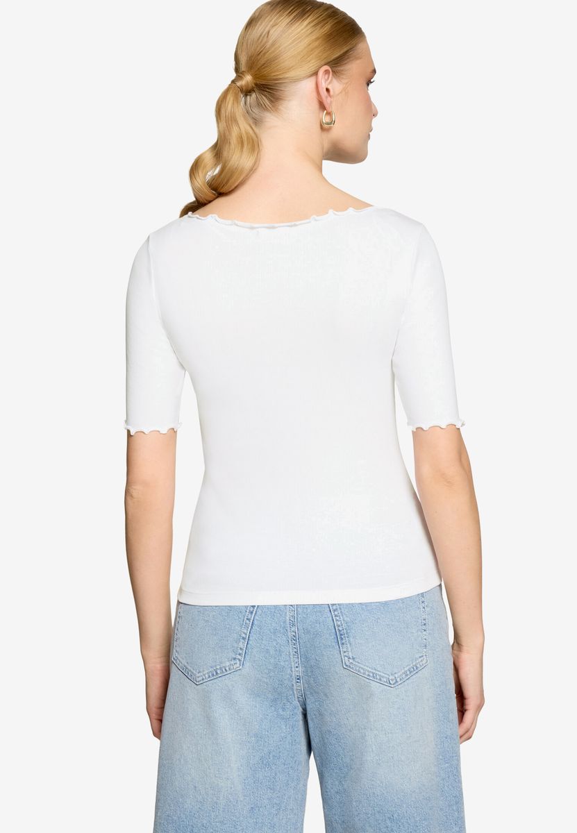 Geripptes U-Boot-Shirt mit Wellensaum