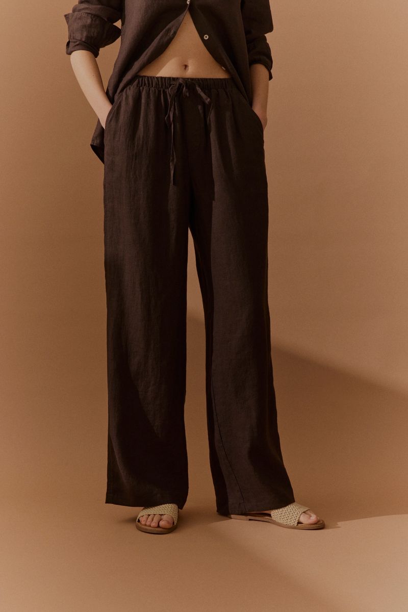 Relaxte Leinenhose mit weitem Bein