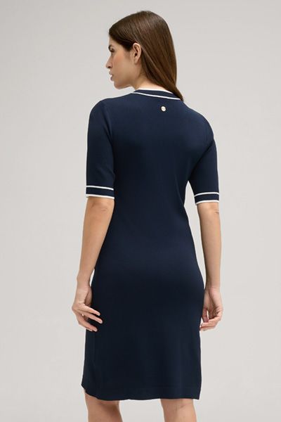 Kurzarm-Strickkleid mit Kontrastdetails
