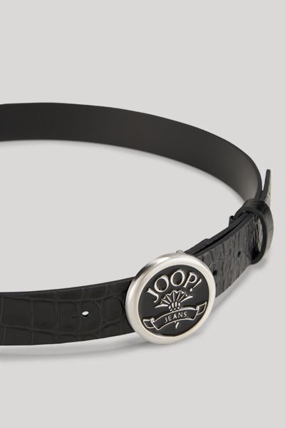 Ledergürtel in Krokodil-Optik mit Logo-Schnalle