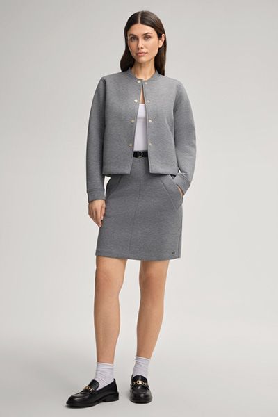 Minimalistische Sweatjacke mit Knopfleiste