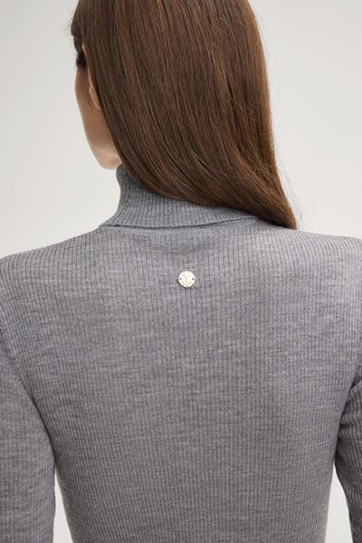 Minimalistischer Rollkragenpullover aus Wolle