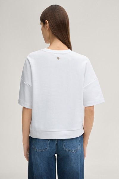 Minimalistisches T-Shirt im Boxy-Schnitt