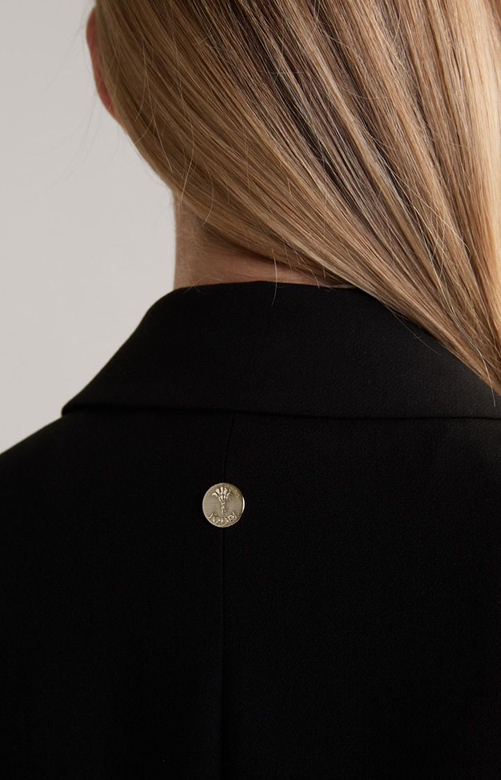 Eleganter Longblazer mit Goldknopf