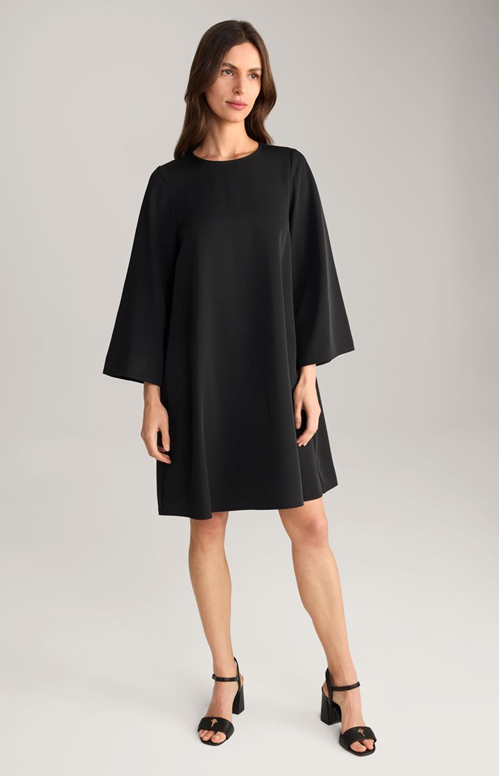 Minimalistisches A-Linien-Kleid mit weiten Ärmeln