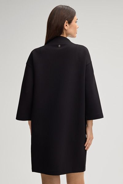Modernes Scuba-Kleid mit Stehkragen
