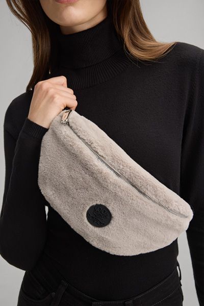 Flauschige Gürteltasche aus Kunstfell